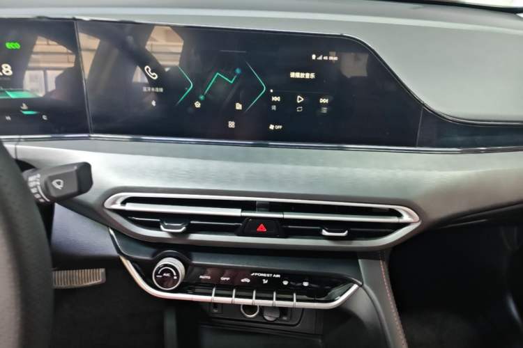 Used CHANGAN Eado 2021 PLUS Blue Whale NE 1.4T GDI DCT Flagship Model Audio And AC Panel