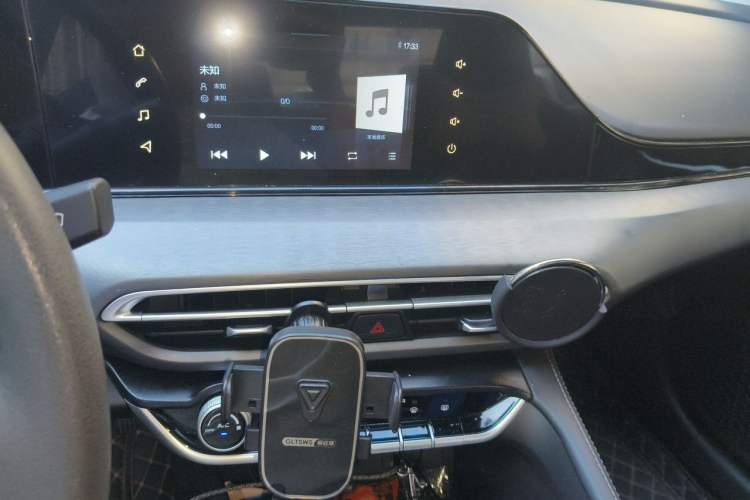 Used CHANGAN Eado 2021 PLUS 1.6L GDI CVT Elite Model Audio And AC Panel