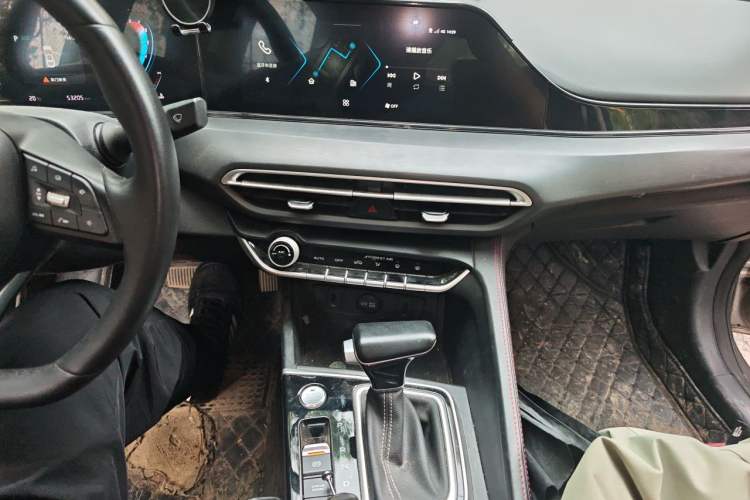 Used CHANGAN Eado 2021 PLUS Blue Whale NE 1.4T GDI DCT Prestige Model Audio And AC Panel