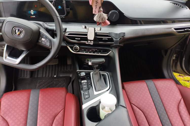 Used CHANGAN Eado 2021 PLUS Blue Whale NE 1.4T GDI DCT Prestige Model Audio And AC Panel