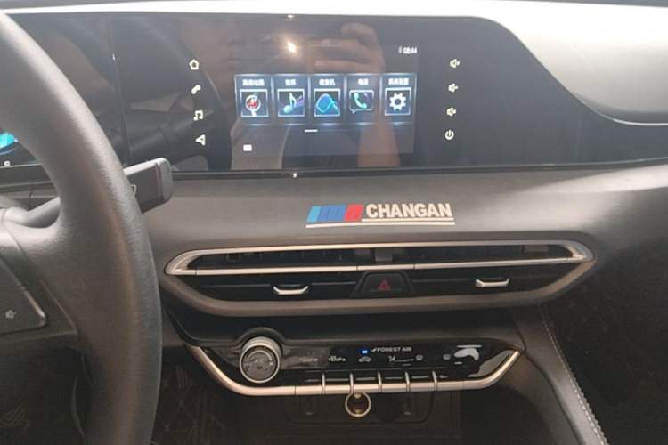 Used CHANGAN Eado 2021 PLUS 1.6L GDI Manual Elite Model Audio And AC Panel