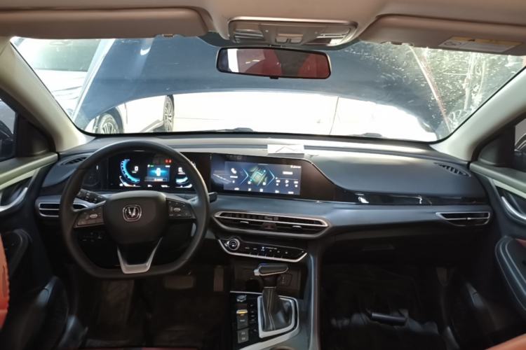 Used CHANGAN Eado 2021 PLUS Blue Whale NE 1.4T GDI DCT Prestige Model Center Console