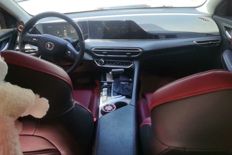 Used CHANGAN Eado 2021 PLUS Blue Whale NE 1.4T GDI DCT Flagship Model Center Console