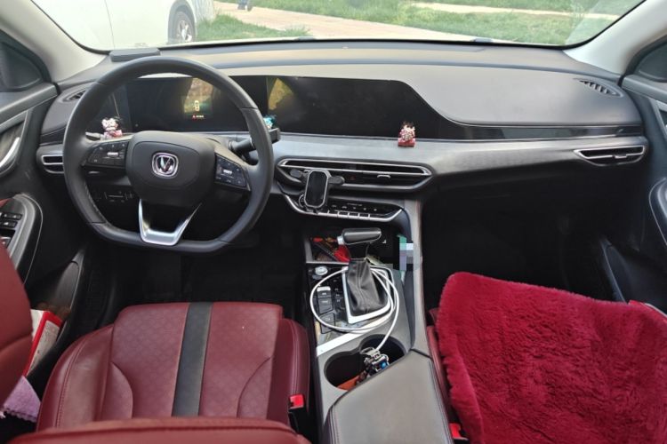 Used CHANGAN Eado 2021 PLUS Blue Whale NE 1.4T GDI DCT Prestige Model Center Console