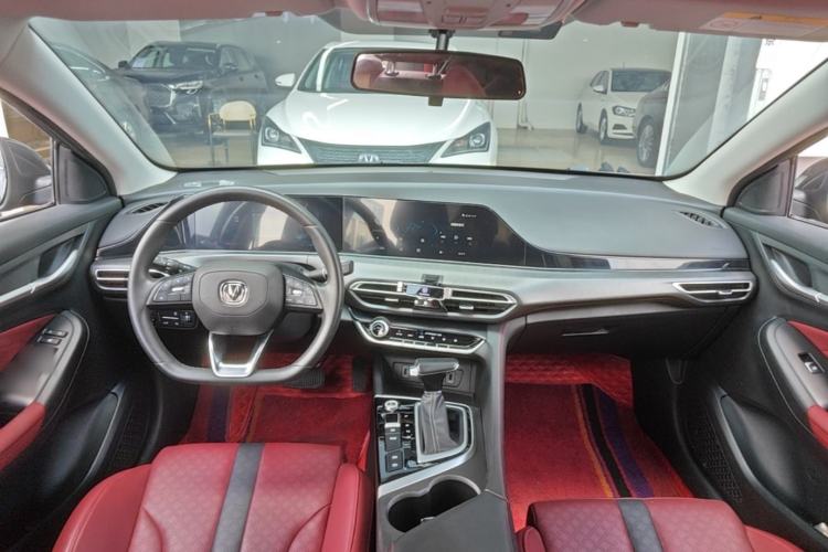 Used CHANGAN Eado 2021 PLUS Blue Whale NE 1.4T GDI DCT Prestige Model Center Console