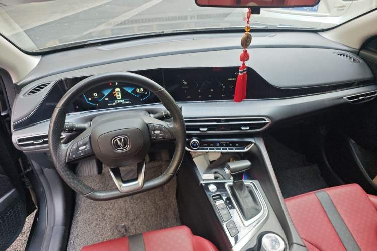 Used CHANGAN Eado 2021 PLUS Blue Whale NE 1.4T GDI DCT Flagship Model Center Console
