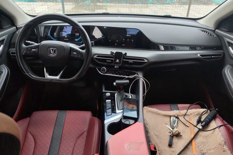 Used CHANGAN Eado 2021 PLUS Blue Whale NE 1.4T GDI DCT Prestige Model Center Console