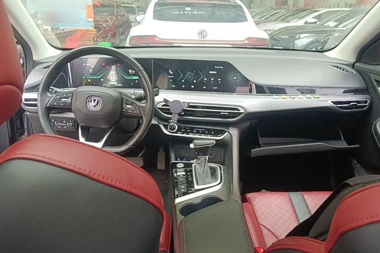 Used CHANGAN Eado 2021 PLUS Blue Whale NE 1.4T GDI DCT Flagship Model Center Console