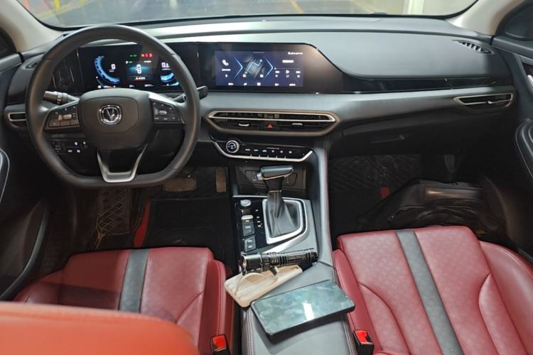 Used CHANGAN Eado 2021 PLUS Blue Whale NE 1.4T GDI DCT Prestige Model Center Console