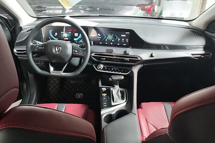 Used CHANGAN Eado 2021 PLUS Blue Whale NE 1.4T GDI DCT Prestige Model Center Console