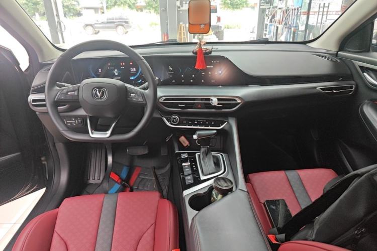 Used CHANGAN Eado 2021 PLUS Blue Whale NE 1.4T GDI DCT Prestige Model Center Console