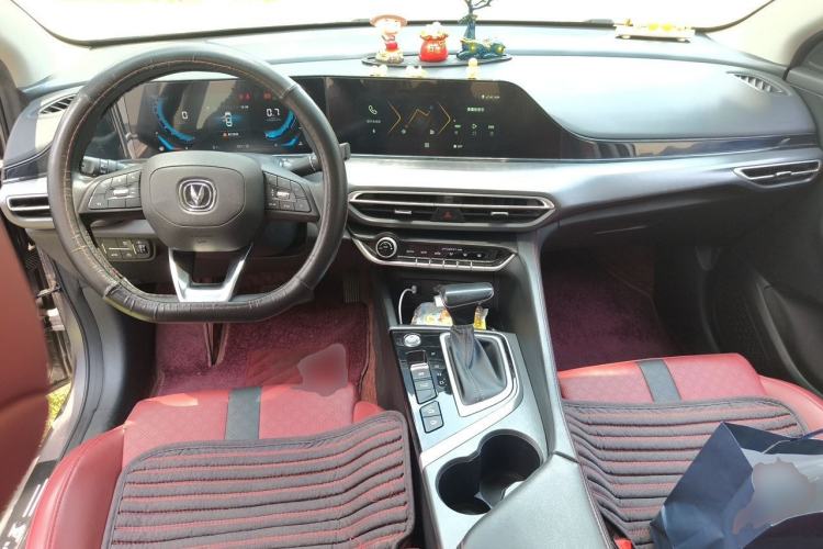 Used CHANGAN Eado 2021 PLUS Blue Whale NE 1.4T GDI DCT Prestige Model Center Console