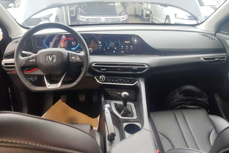 Used CHANGAN Eado 2021 PLUS 1.6L GDI Manual Luxury Model Center Console