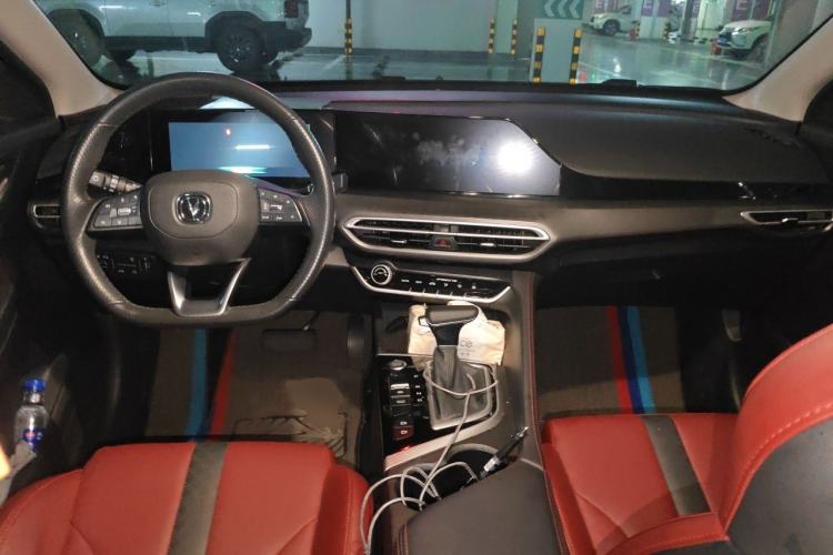 Used CHANGAN Eado 2021 PLUS Blue Whale NE 1.4T GDI DCT Flagship Model Center Console