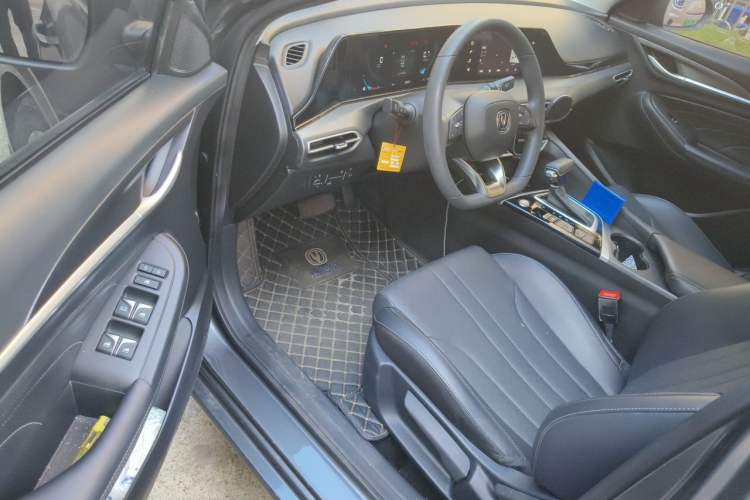 Used CHANGAN Eado 2021 PLUS 1.6L GDI CVT Elite Model Driver Seat