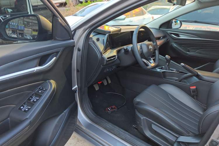 Used CHANGAN Eado 2021 PLUS 1.6L GDI Manual Luxury Model Driver Seat