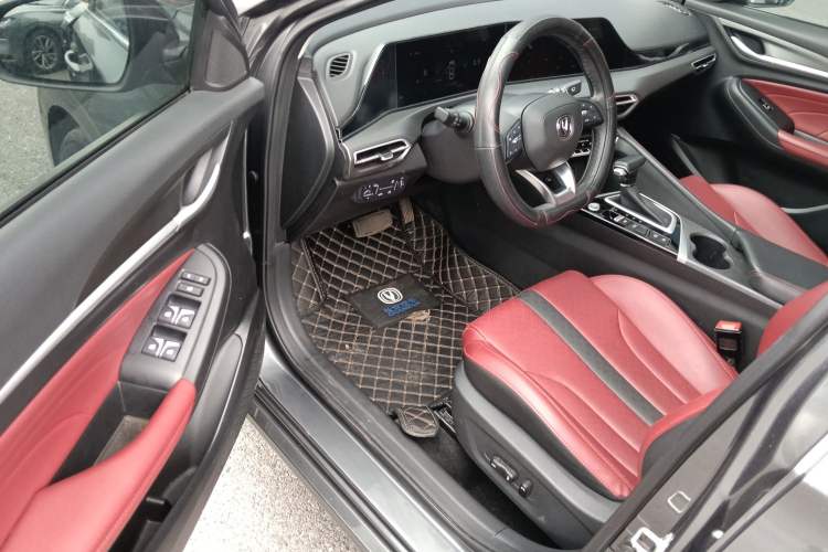 Used CHANGAN Eado 2021 PLUS Blue Whale NE 1.4T GDI DCT Flagship Model Driver Seat