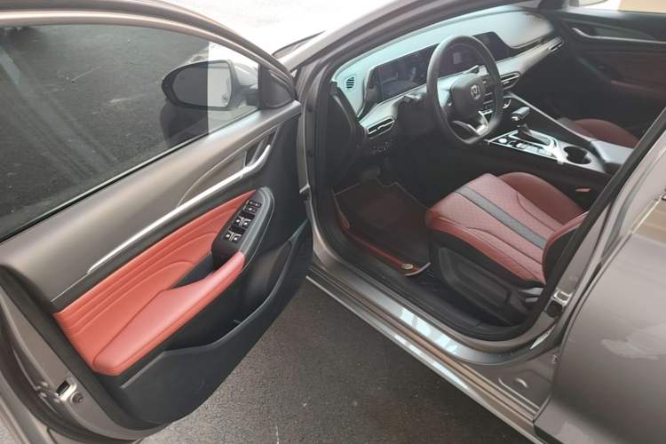 Used CHANGAN Eado 2021 PLUS Blue Whale NE 1.4T GDI DCT Prestige Model Driver Seat