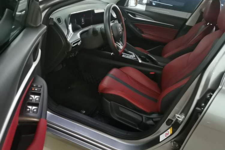 Used CHANGAN Eado 2021 PLUS Blue Whale NE 1.4T GDI DCT Prestige Model Driver Seat