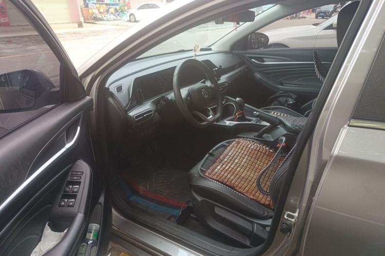 Used CHANGAN Eado 2021 PLUS 1.6L GDI Manual Luxury Model Driver Seat