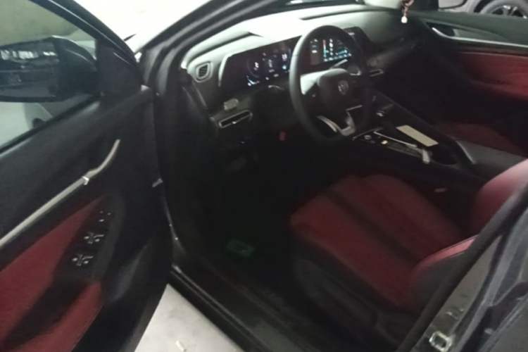 Used CHANGAN Eado 2021 PLUS Blue Whale NE 1.4T GDI DCT Prestige Model Driver Seat