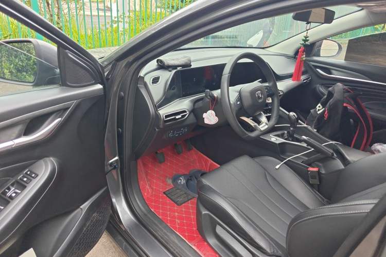 Used CHANGAN Eado 2021 PLUS 1.6L GDI Manual Luxury Model Driver Seat