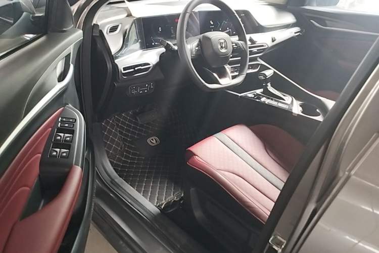 Used CHANGAN Eado 2021 PLUS Blue Whale NE 1.4T GDI DCT Prestige Model Driver Seat
