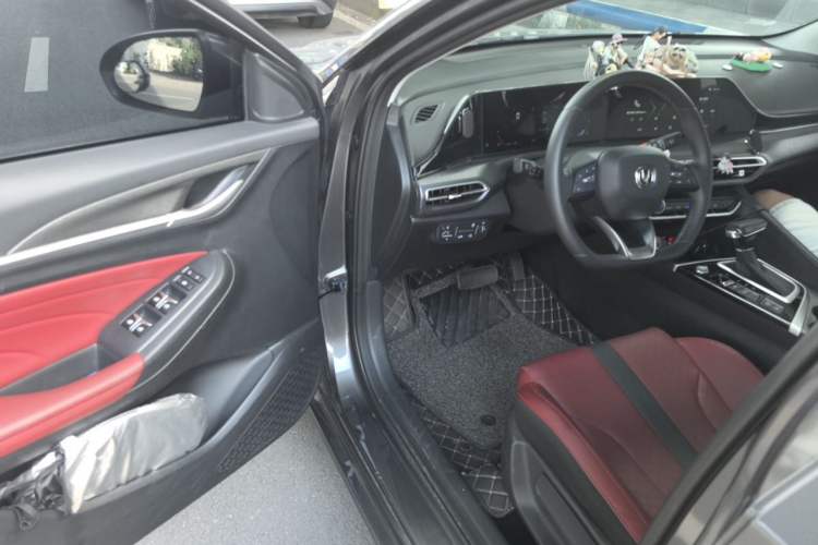 Used CHANGAN Eado 2021 PLUS Blue Whale NE 1.4T GDI DCT Prestige Model Driver Seat