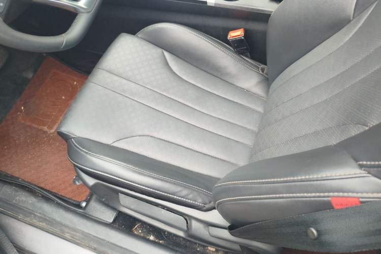 Used CHANGAN Eado 2021 PLUS 1.6L GDI CVT Luxury Model Driver Seat