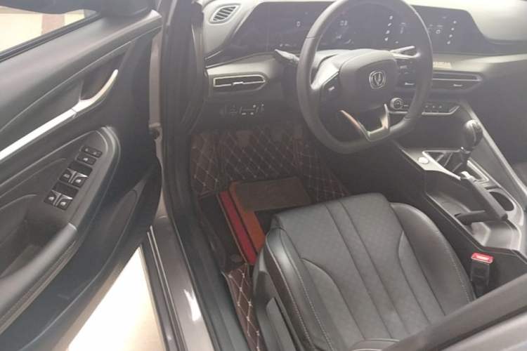Used CHANGAN Eado 2021 PLUS 1.6L GDI Manual Elite Model Driver Seat