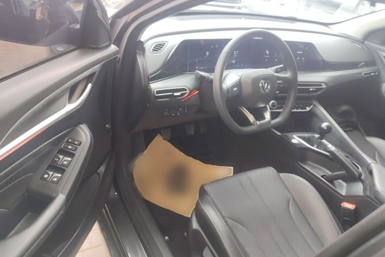 Used CHANGAN Eado 2021 PLUS 1.6L GDI Manual Luxury Model Driver Seat