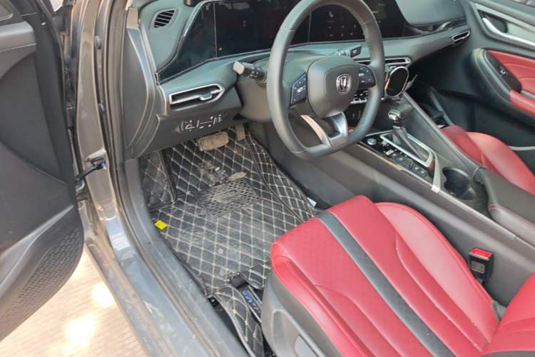 Used CHANGAN Eado 2021 PLUS Blue Whale NE 1.4T GDI DCT Prestige Model Driver Seat