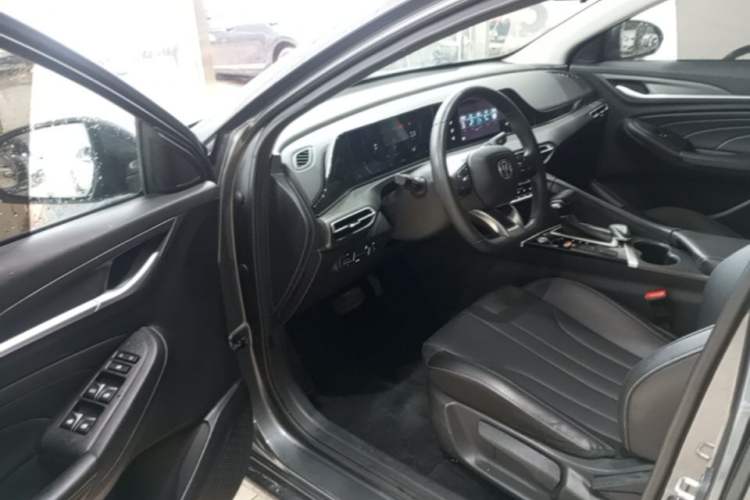 Used CHANGAN Eado 2021 PLUS 1.6L GDI CVT Elite Model Driver Seat