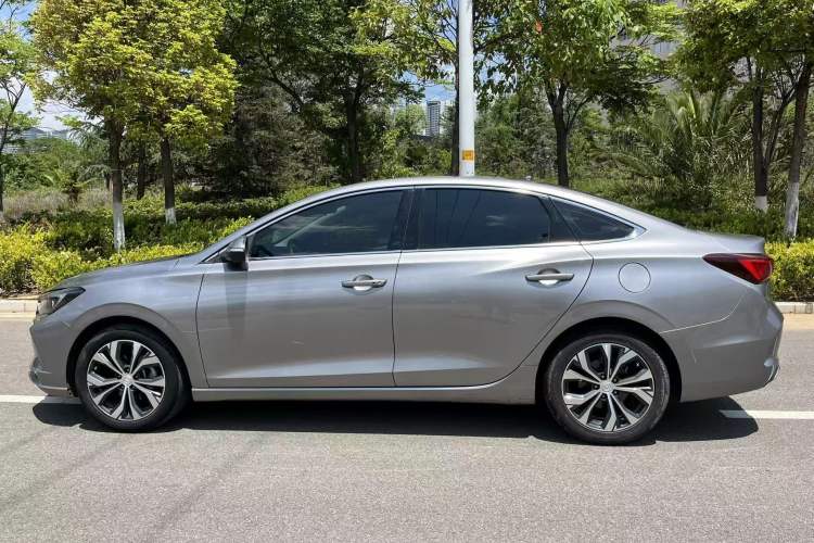 Used CHANGAN Eado 2021 PLUS Blue Whale NE 1.4T GDI DCT Flagship Model Exterior 1