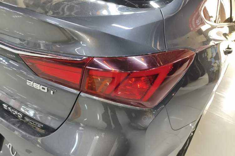 Used CHANGAN Eado 2021 PLUS Blue Whale NE 1.4T GDI DCT Prestige Model Exterior 3