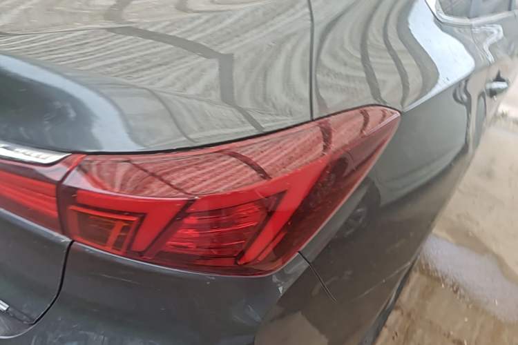 Used CHANGAN Eado 2021 PLUS 1.6L GDI Manual Elite Model Exterior 3