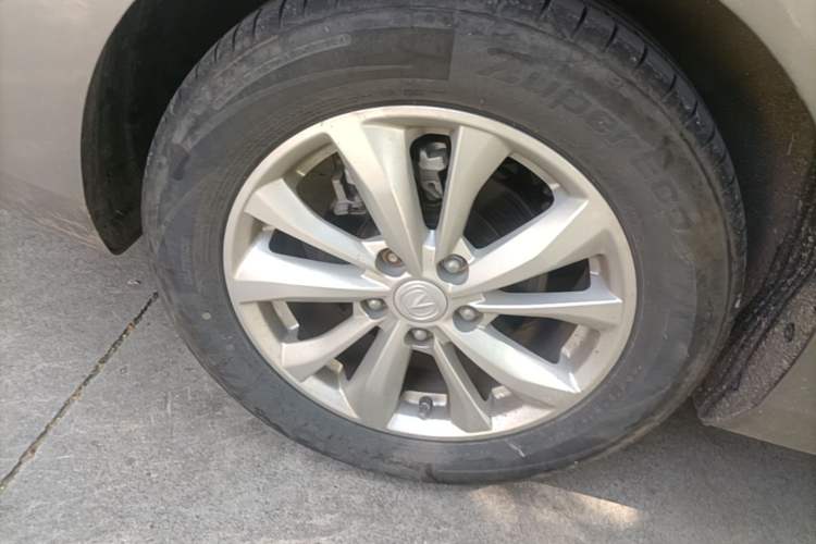Used CHANGAN Eado 2021 PLUS 1.6L GDI CVT Elite Model Exterior 5