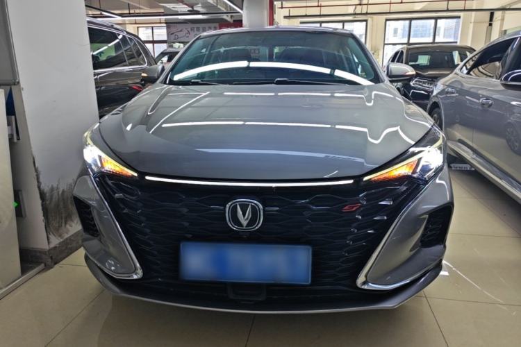 Used CHANGAN Eado 2021 PLUS Blue Whale NE 1.4T GDI DCT Flagship Model Front