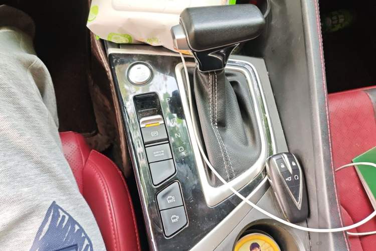 Used CHANGAN Eado 2021 PLUS Blue Whale NE 1.4T GDI DCT Prestige Model Gear Lever