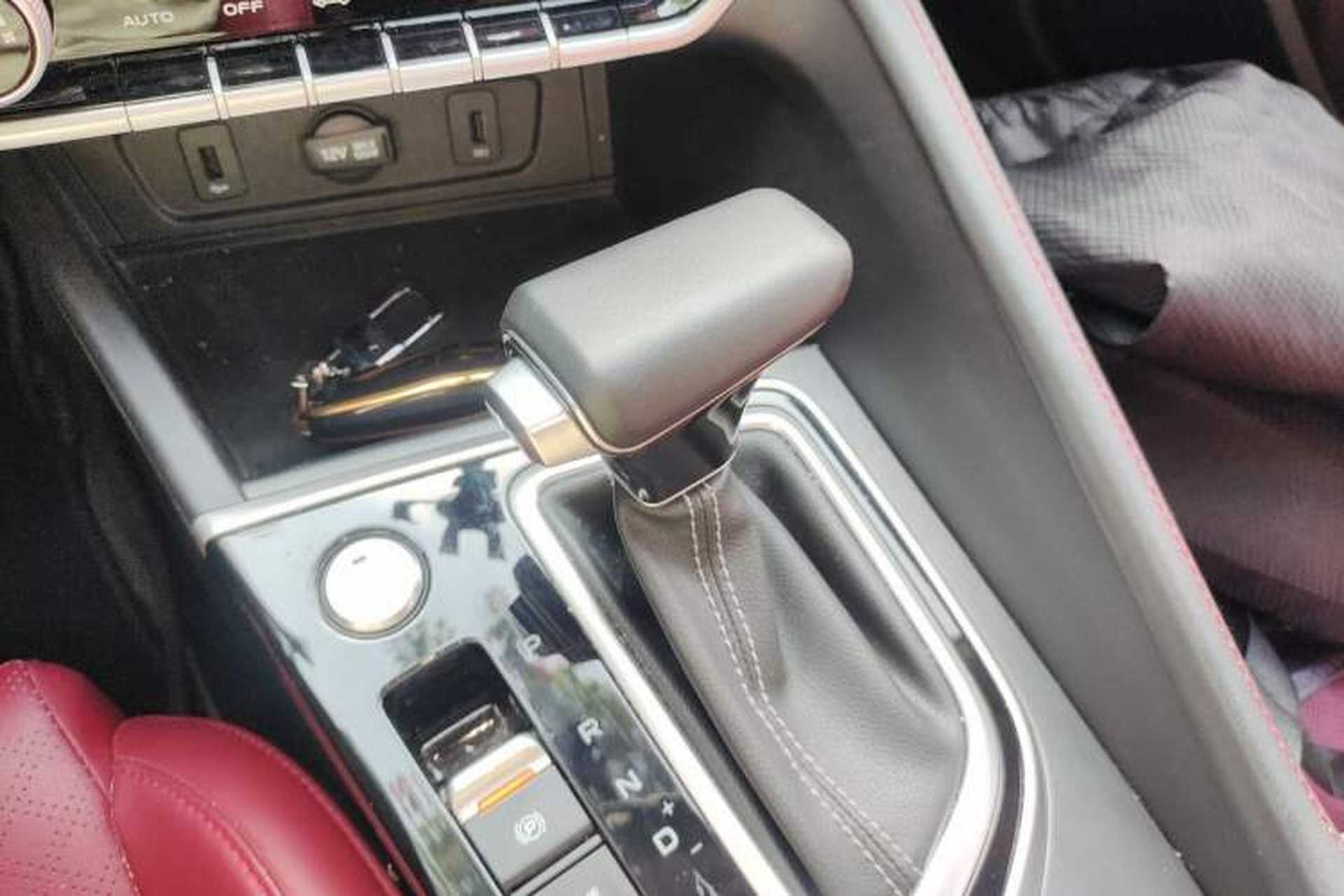 Used CHANGAN Eado 2021 PLUS Blue Whale NE 1.4T GDI DCT Prestige Model Gear Lever