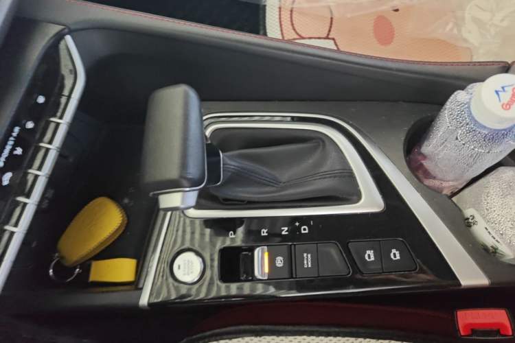 Used CHANGAN Eado 2021 PLUS Blue Whale NE 1.4T GDI DCT Flagship Model Gear Lever