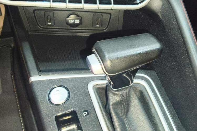 Used CHANGAN Eado 2021 PLUS Blue Whale NE 1.4T GDI DCT Flagship Model Gear Lever