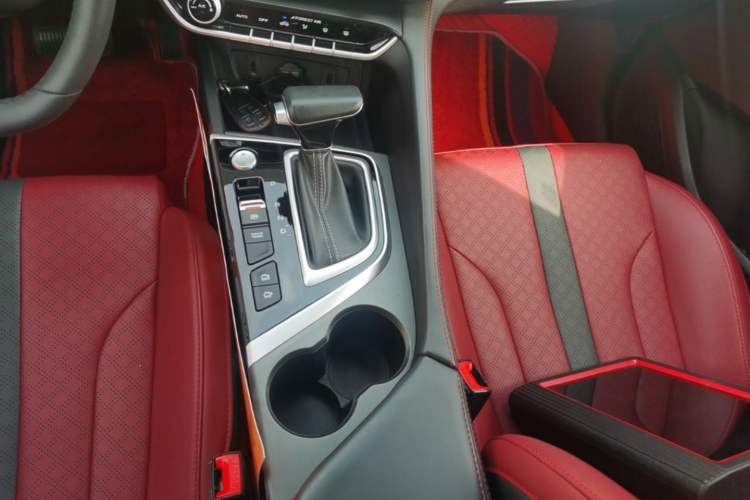 Used CHANGAN Eado 2021 PLUS Blue Whale NE 1.4T GDI DCT Prestige Model Gear Lever