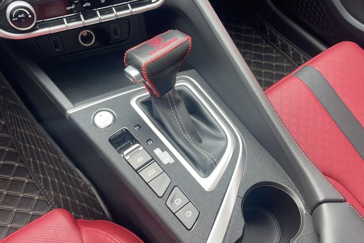 Used CHANGAN Eado 2021 PLUS Blue Whale NE 1.4T GDI DCT Prestige Model Gear Lever