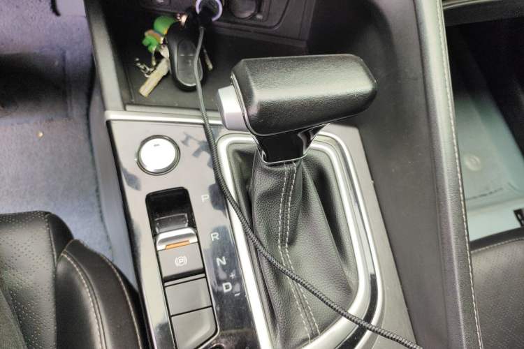 Used CHANGAN Eado 2021 PLUS 1.6L GDI CVT Luxury Model Gear Lever