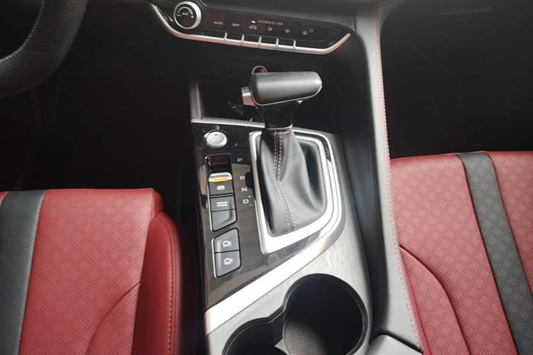 Used CHANGAN Eado 2021 PLUS Blue Whale NE 1.4T GDI DCT Prestige Model Gear Lever