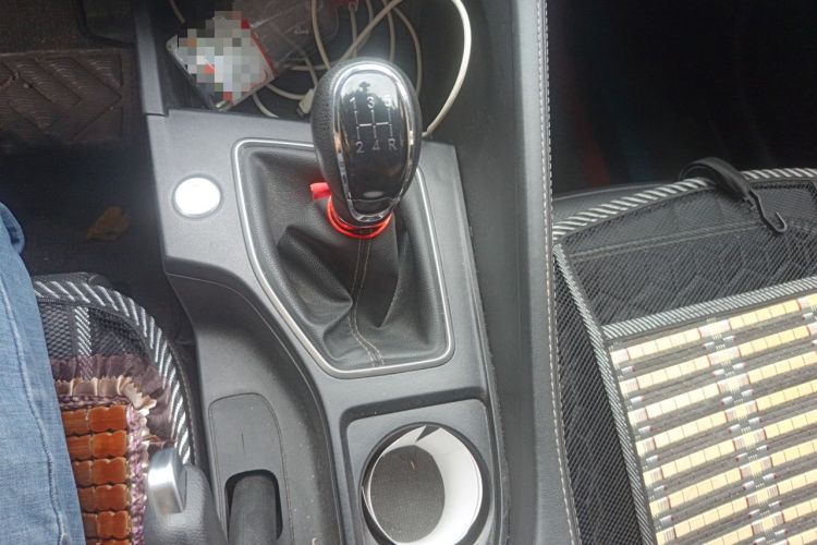 Used CHANGAN Eado 2021 PLUS 1.6L GDI Manual Luxury Model Gear Lever