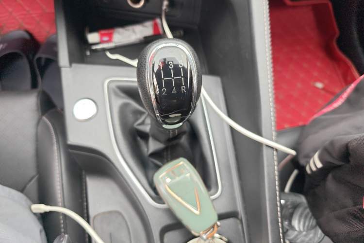 Used CHANGAN Eado 2021 PLUS 1.6L GDI Manual Luxury Model Gear Lever