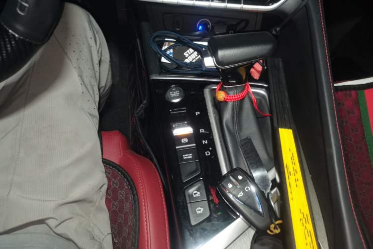 Used CHANGAN Eado 2021 PLUS Blue Whale NE 1.4T GDI DCT Flagship Model Gear Lever