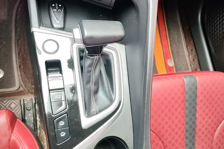 Used CHANGAN Eado 2021 PLUS Blue Whale NE 1.4T GDI DCT Prestige Model Gear Lever